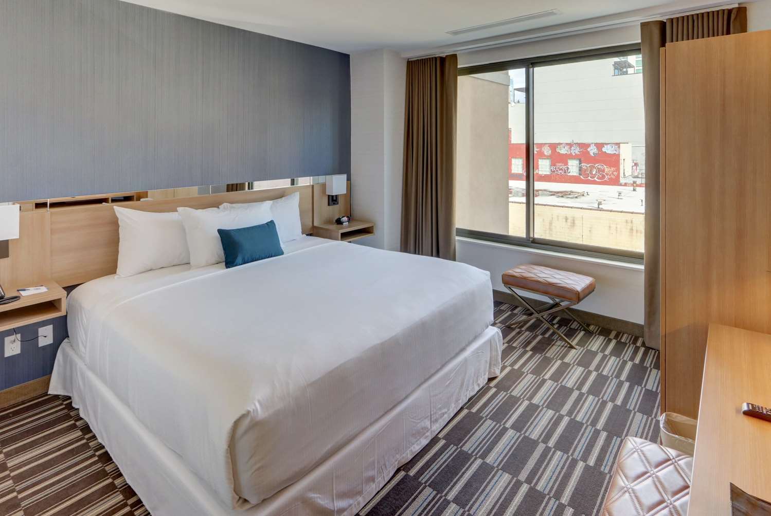 Microtel Inn By Wyndham Long Island City 31/60