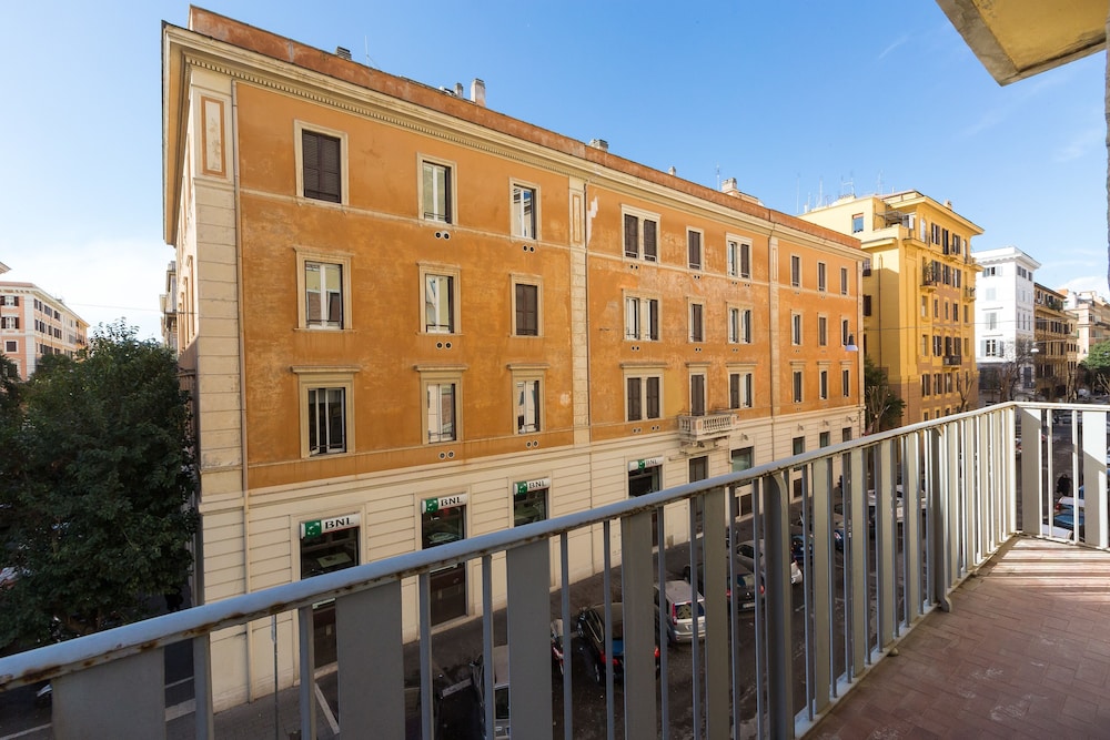 126 Gracchi Suites 2/47