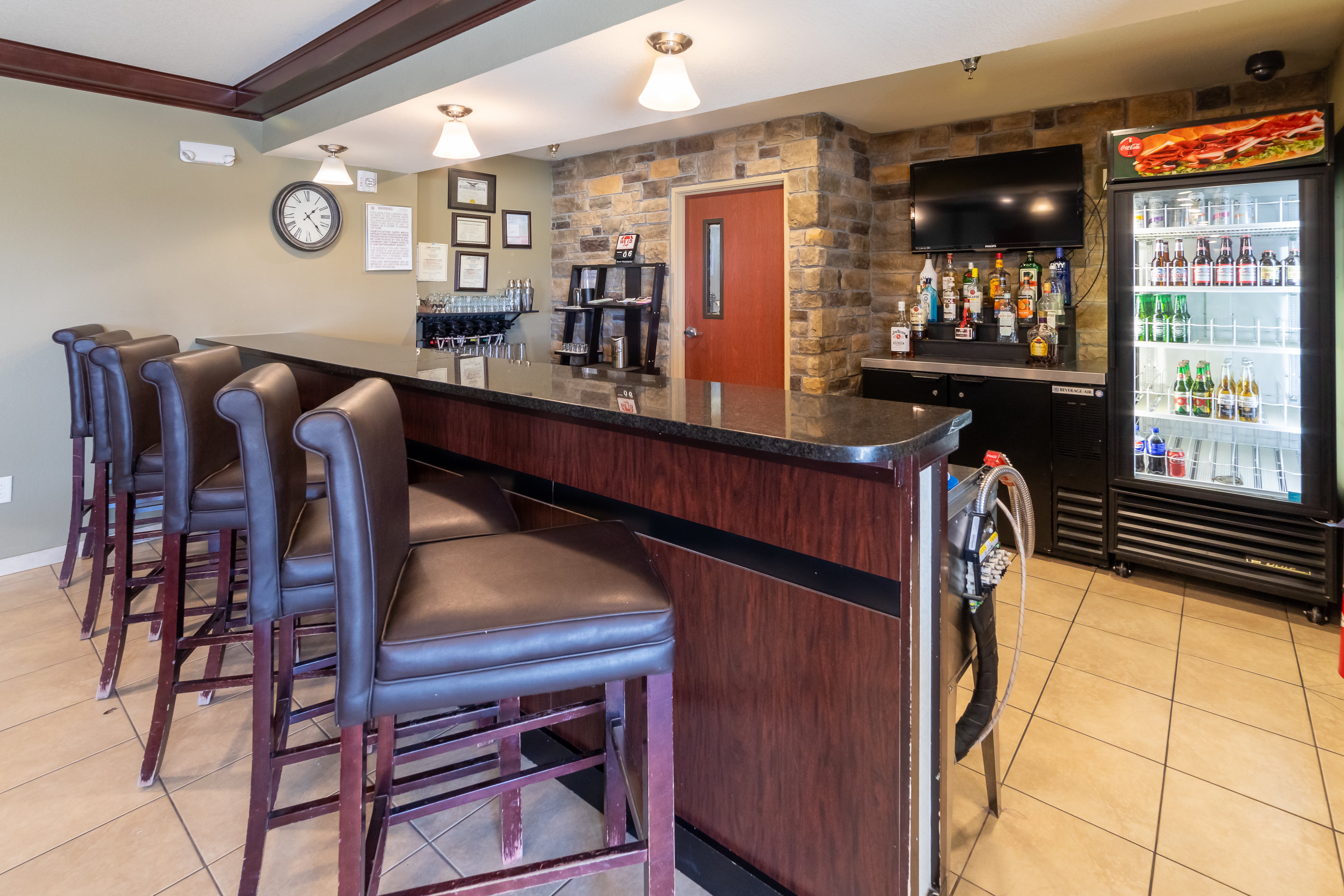 Cobblestone Inn Suites Eaton Co 53/72