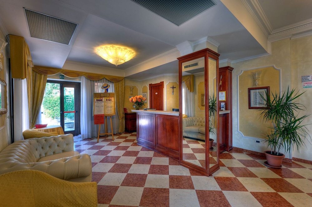 Russo Palace 15/57