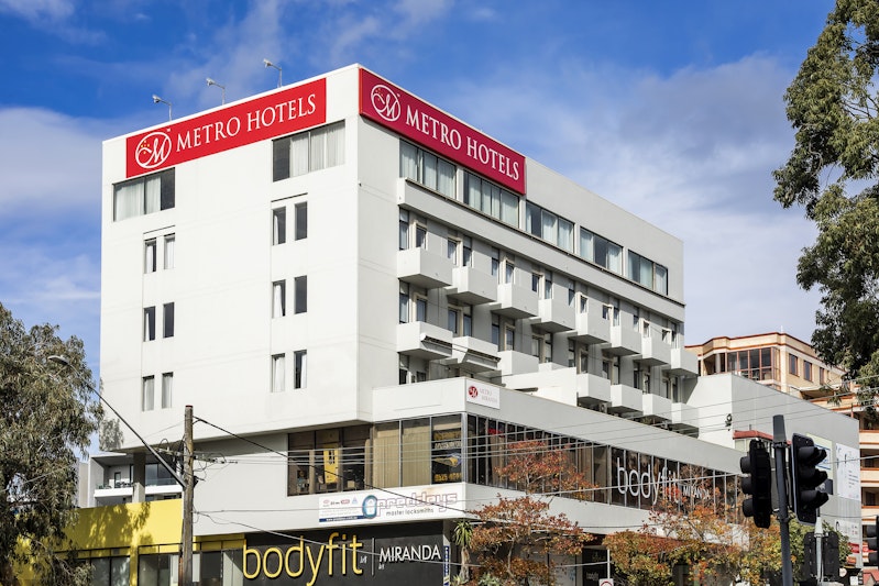 METRO HOTEL MIRANDA 2/33