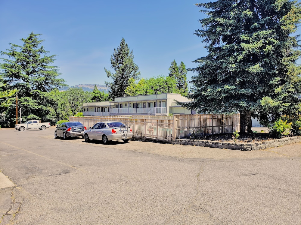 Ashland Motel 35/46