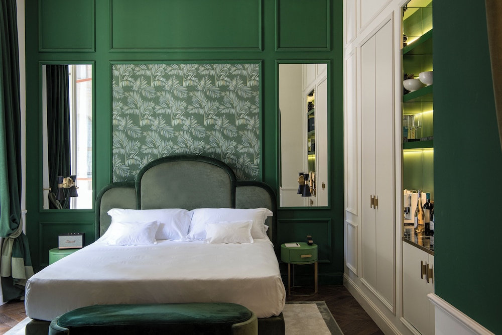 PRESTIGE, SUITE