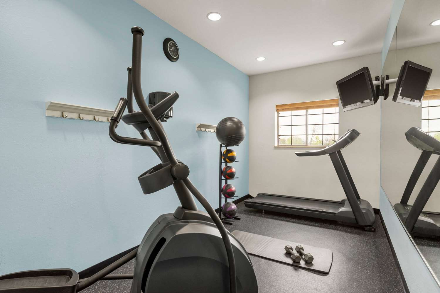 Days Inn & Suites by Wyndham Houston Hobby Airport 22/41