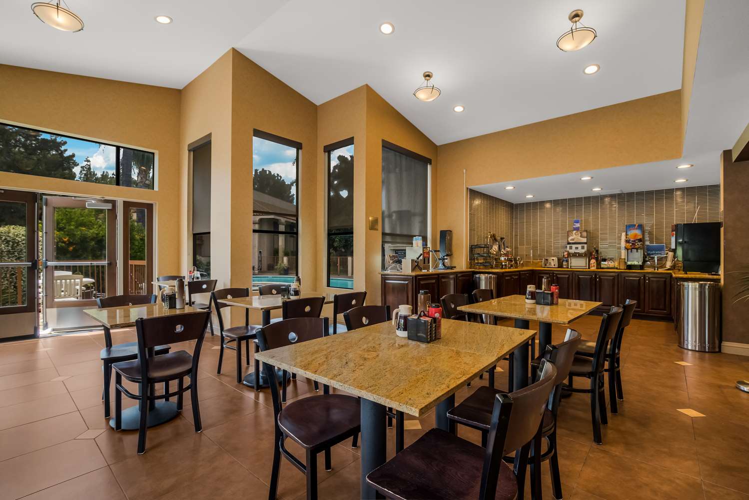 Best Western Diamond Bar Hotel & Suites 5/11