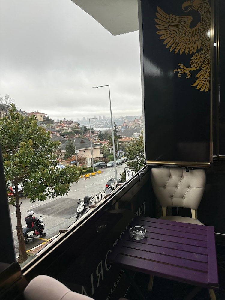 Mavilla Hotel 4/50