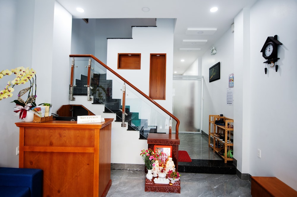 The White Guest House 3/35