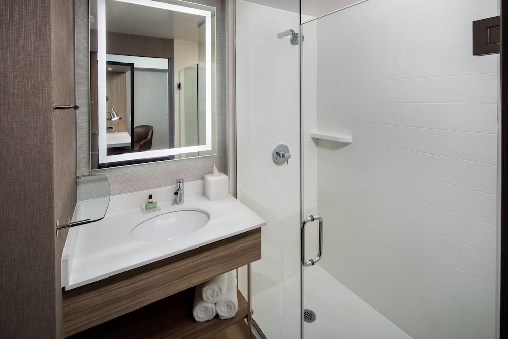 SpringHill Suites By Marriott New York JFK Airport/Jamaica 9/30