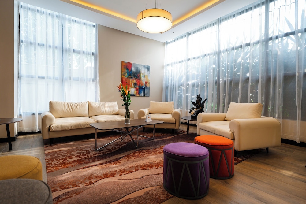 Trademark Suites at Enaki Town 26/60