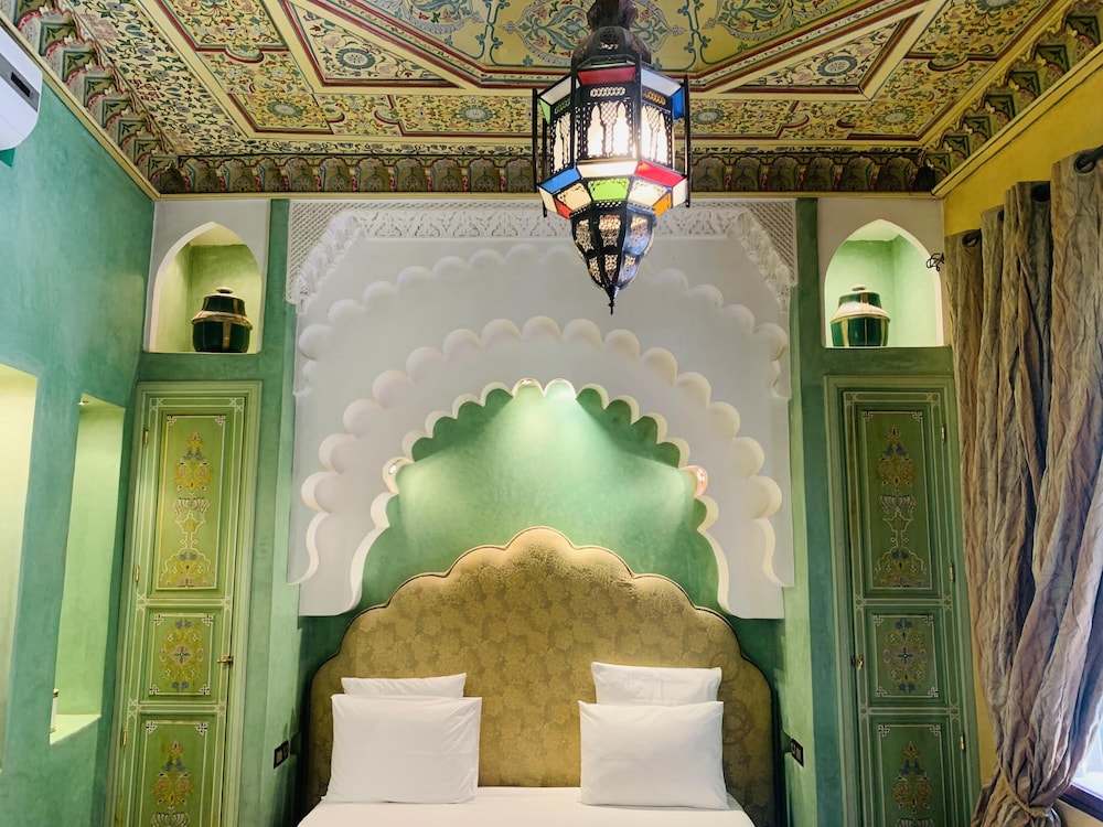 Riad Moullaoud 6/50