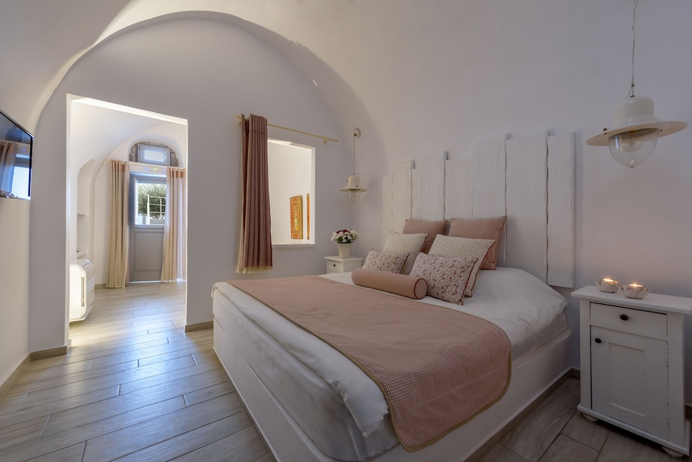 Senses Suites 6/50