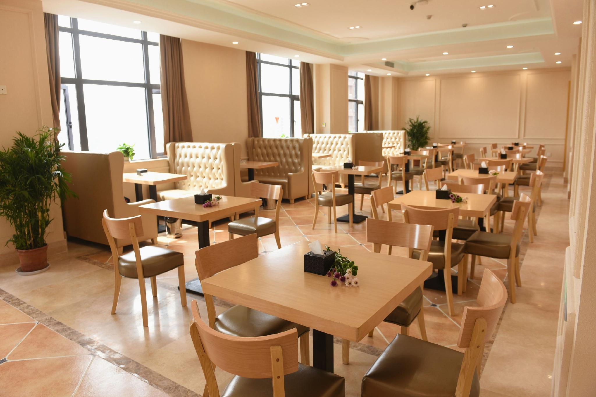 Vienna International Hotel (Wuhan Wangjiawan Tieqiao Square) 32/39
