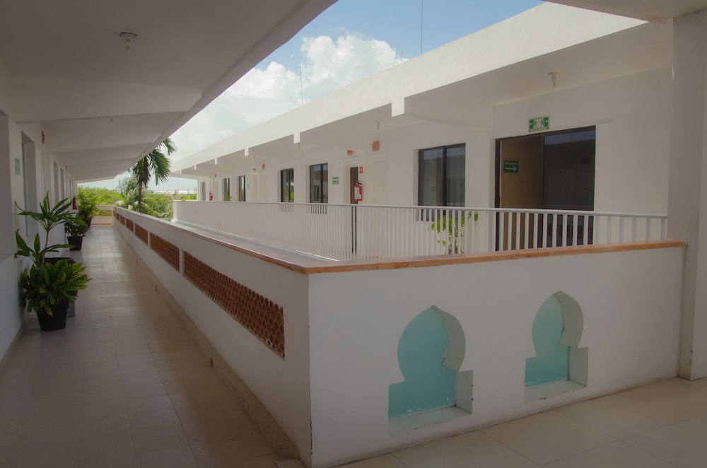 Hotel Casa Blanca 5/50