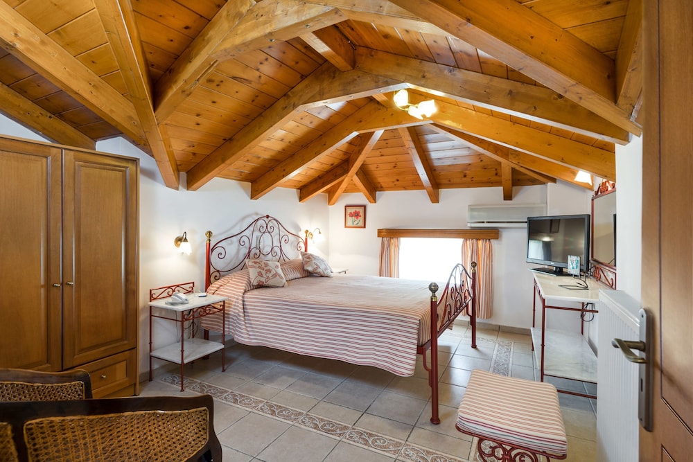 Andreolas Luxury Suites 24/72
