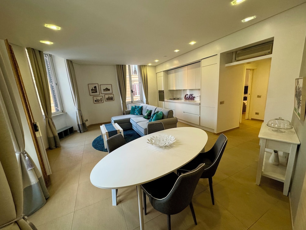Interno 5 B&B 32/36
