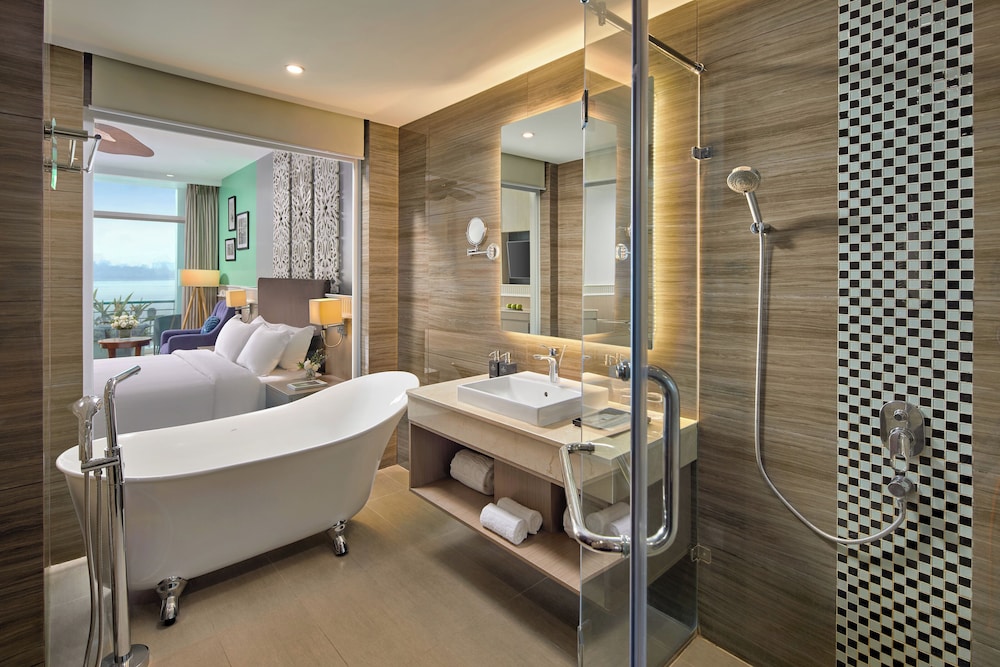 The Hanoi Club Hotel Lake Palais Residences 61/61