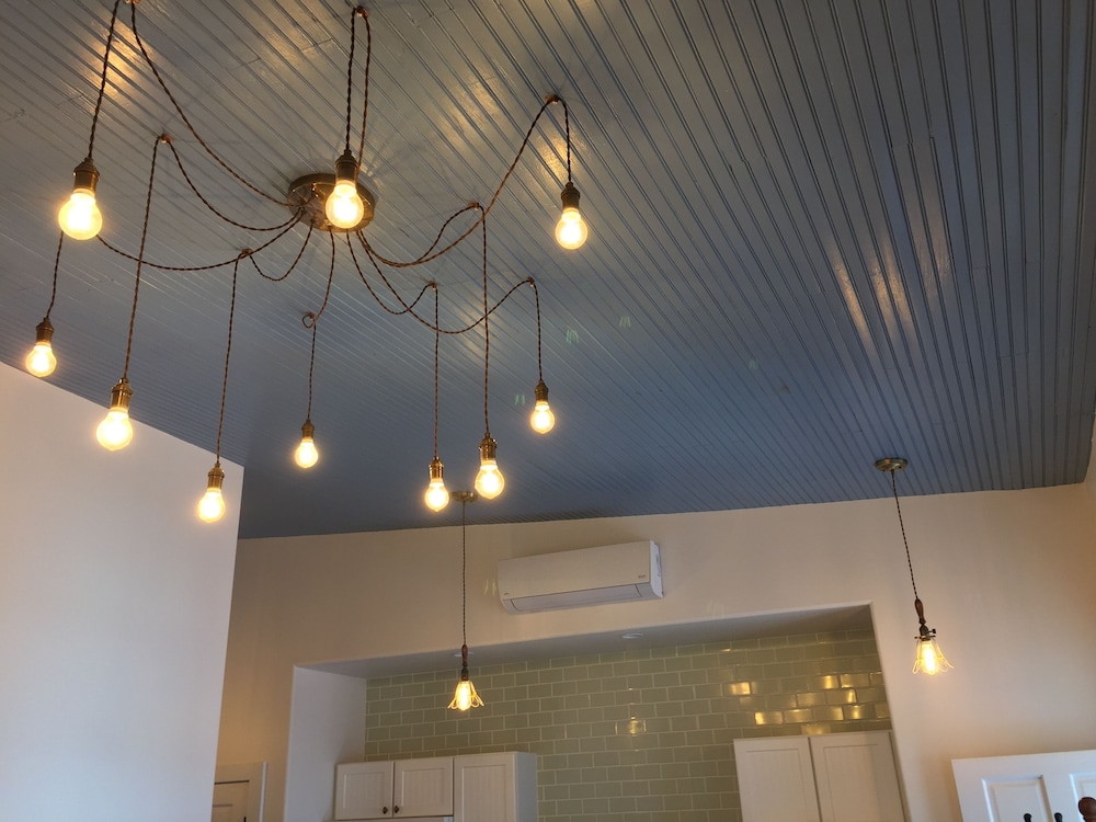 Painted Lady Bed & Brew 6/73