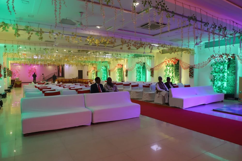 Hotel Madhushrie 28/50