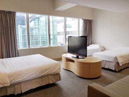 Deluxe, Quadruple, 2 Double and Twin Beds