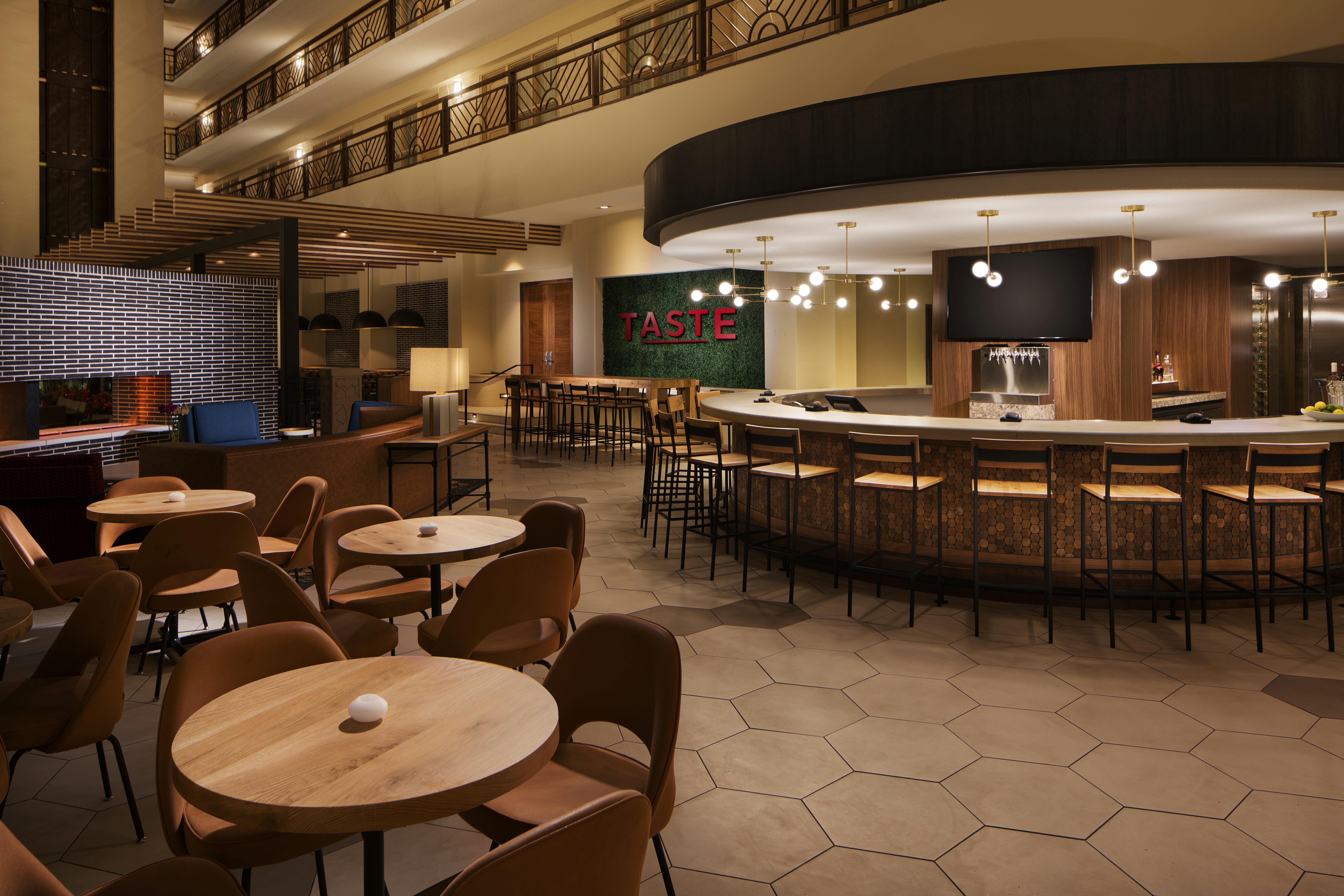 Embassy Suites by Hilton San Francisco Airport Oyster Point 24/36