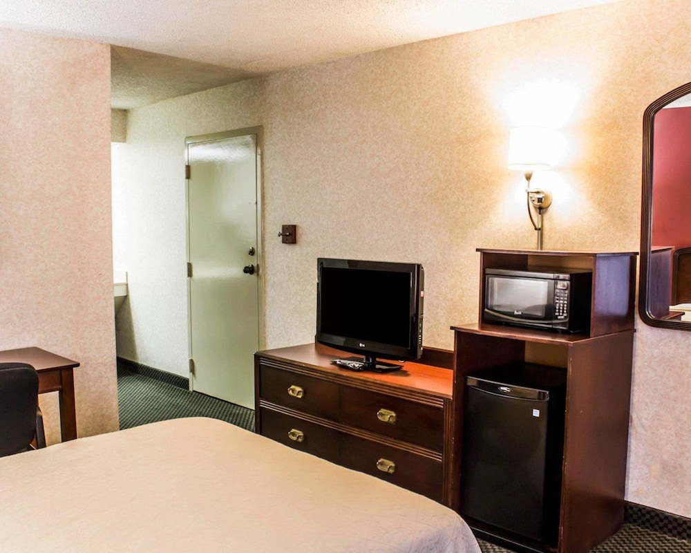 Quality Inn Roanoke Rapids 25/25