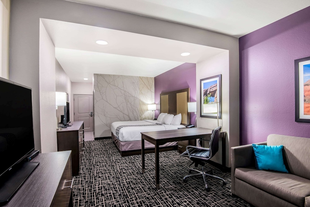 La Quinta Inn Suites By Wyndham Pampa 28/52