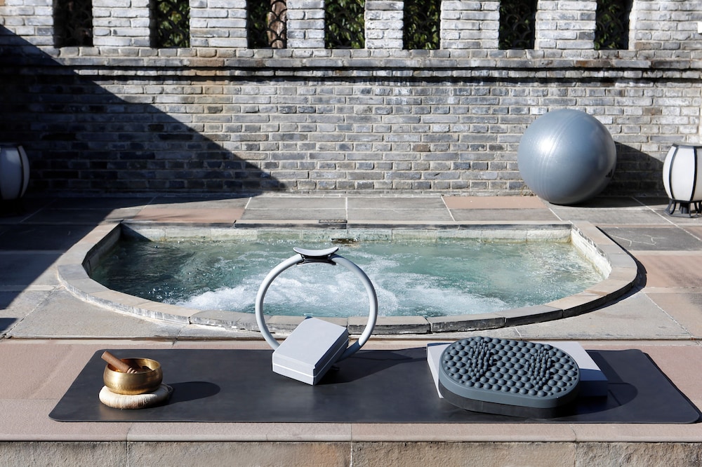 BANYAN TREE LIJIANG 25/50