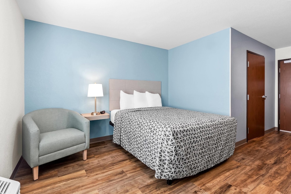 WoodSpring Suites St Peters-OFallon 18/38