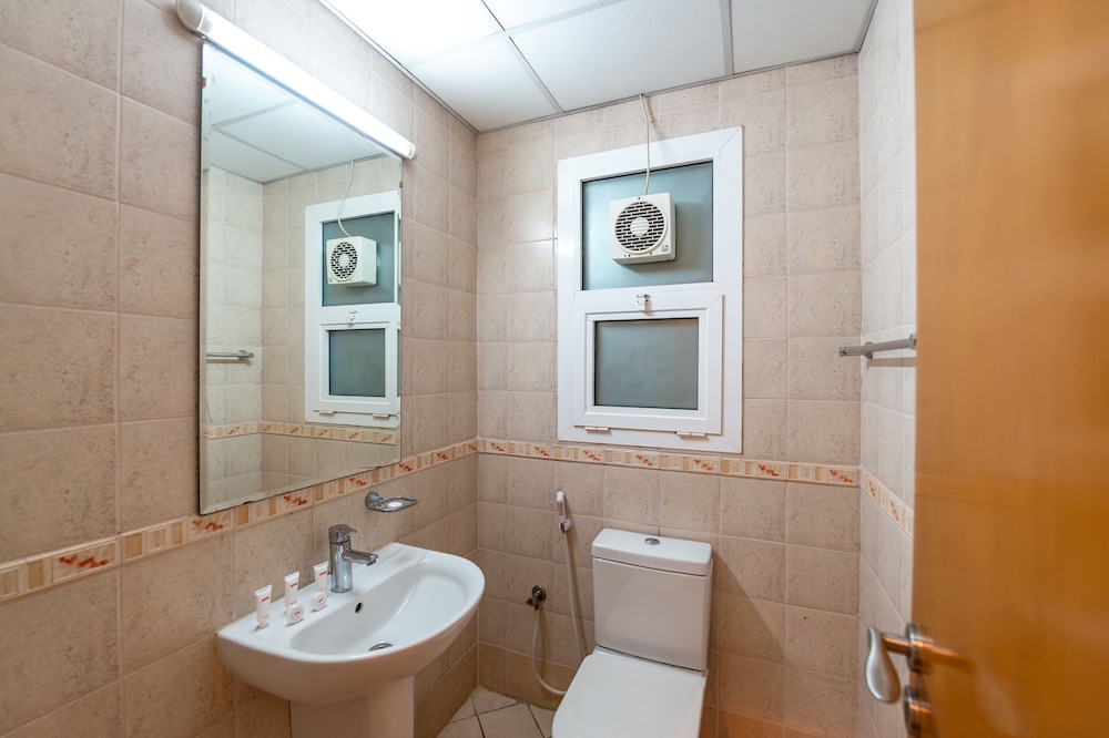 Ruwi Hotel Apartments 22/23