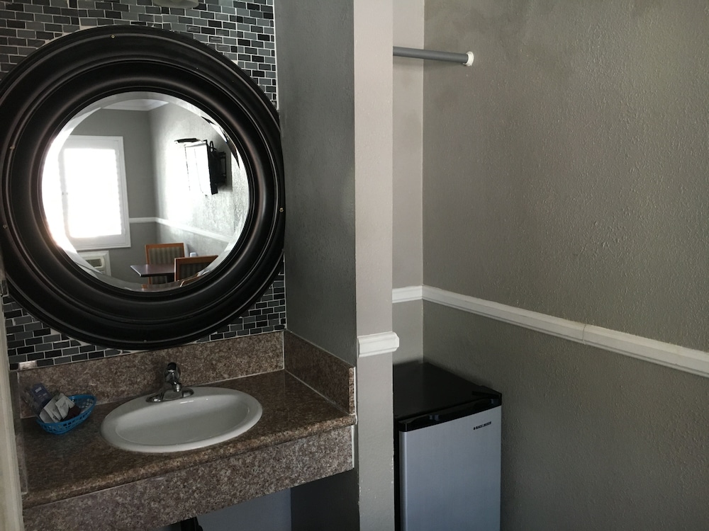 Hotel Salina Long Beach 22/29