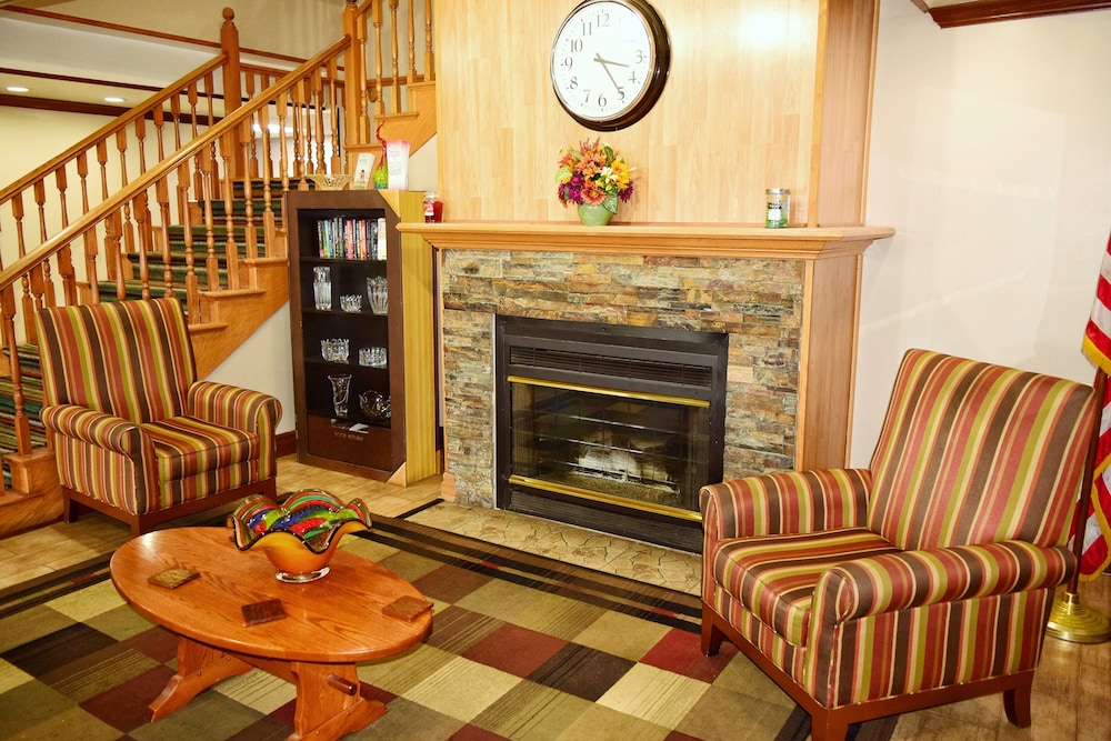 Country Inn & Suites By Radisson Grand Rapids Airport Mi 27/40