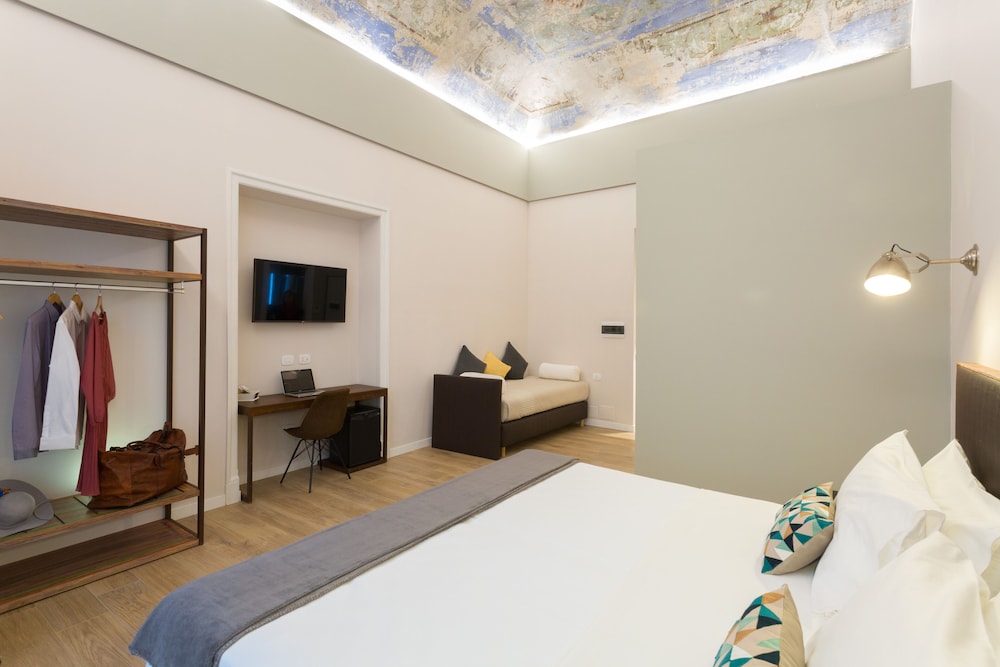 Bellaroto Suite 18/58