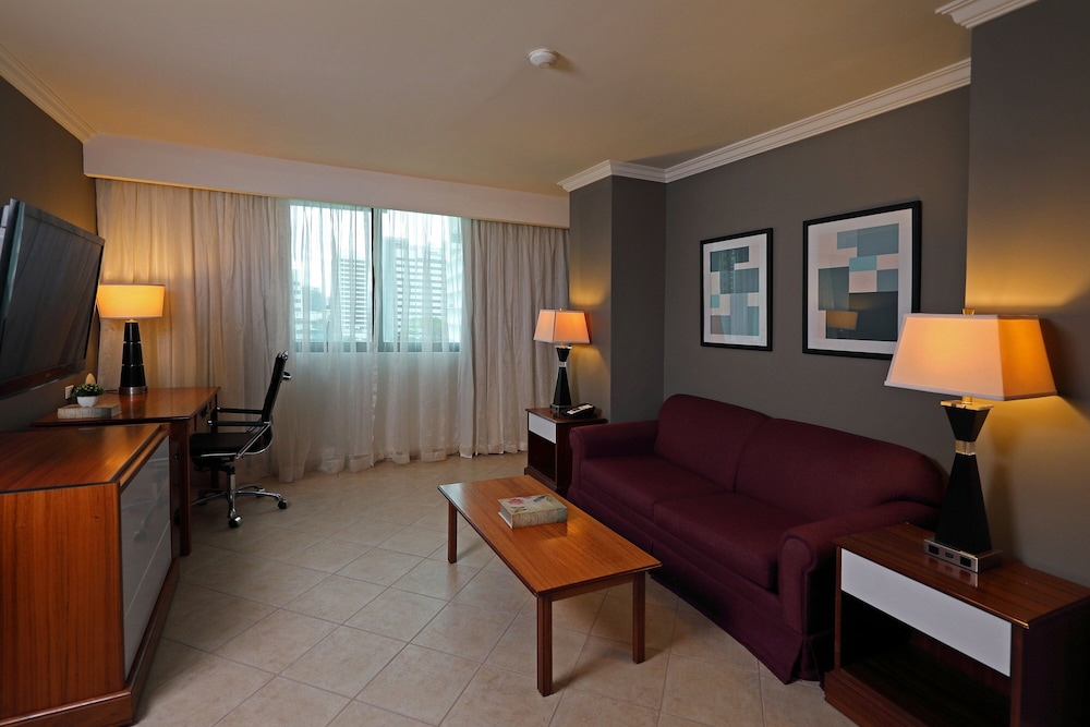 Crowne Plaza Panama 46/80