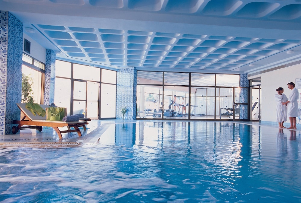 swimming pool spa