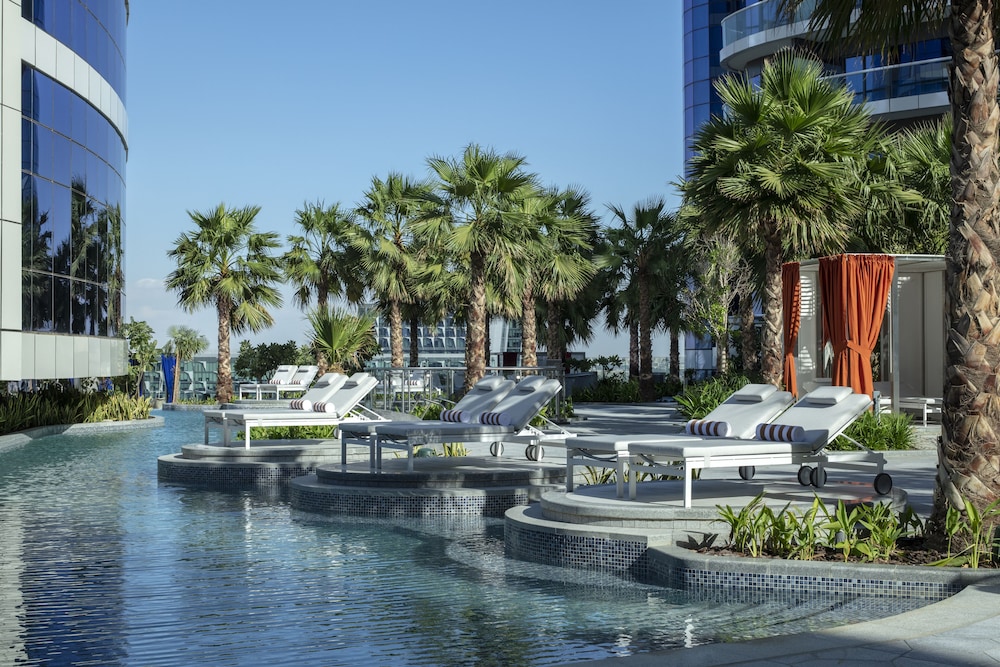 Paramount Hotel Dubai 65/72