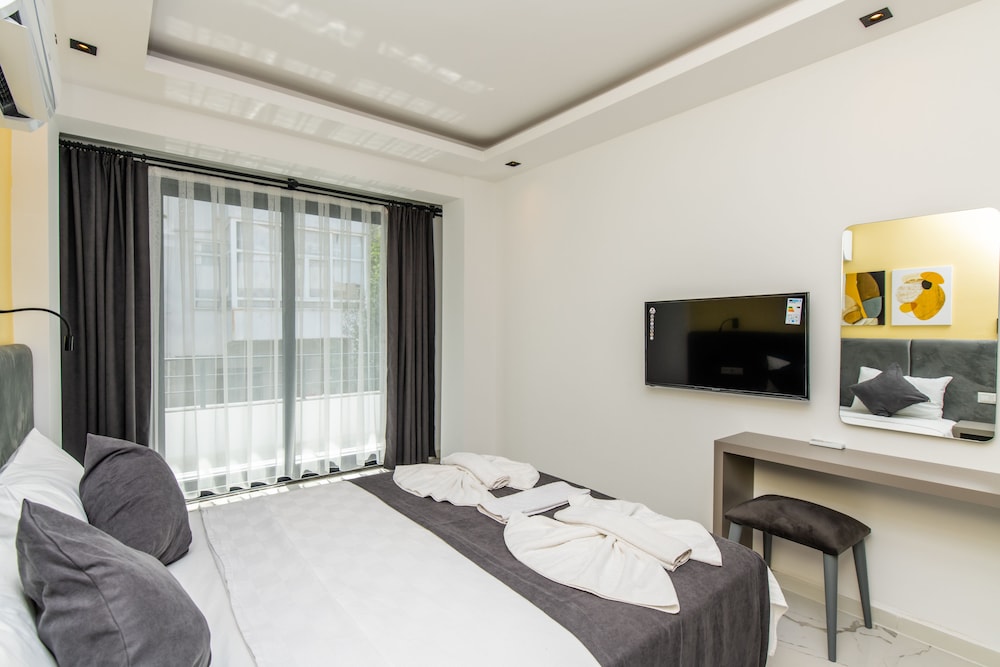 Leonis Hotel 18/50