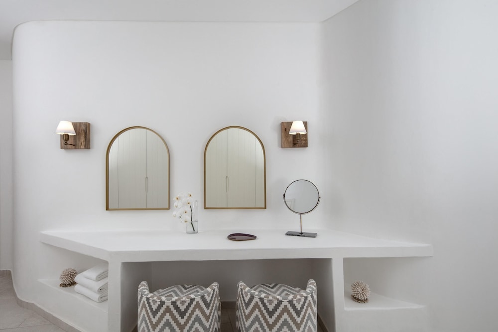 Anantara Retreat Santorini Abu Dhabi - Adults Only 9/71