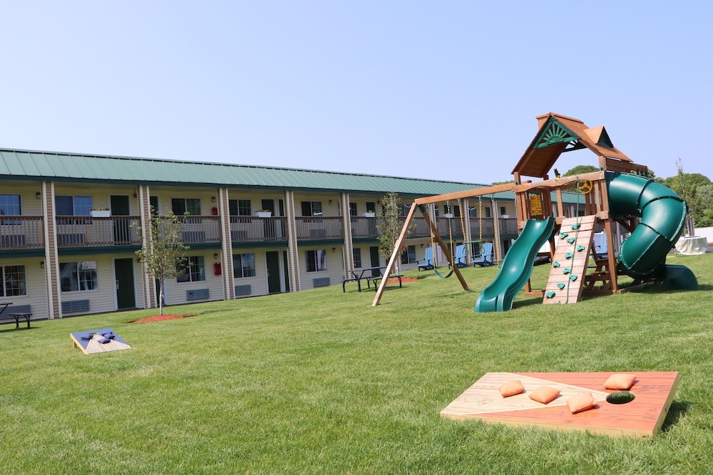 Travelodge West Yarmouth/Hyannis 33/45