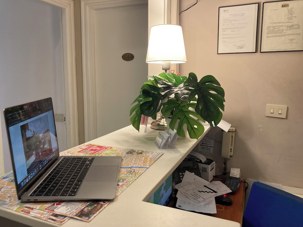 Indipendenza Hotel 42/50