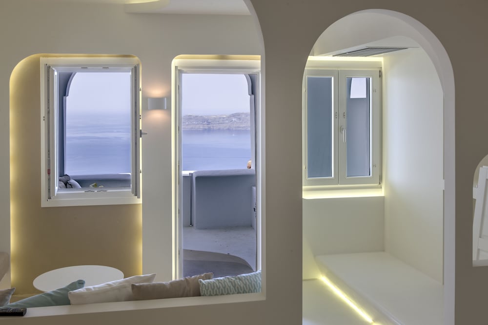 Andronikos Santorini 21/42