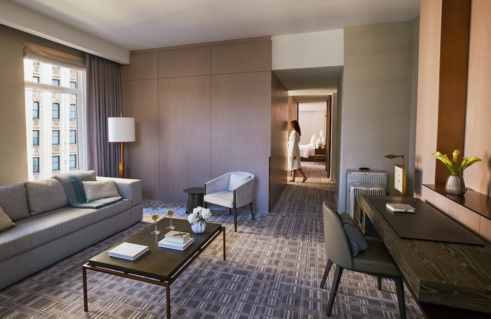 Four Seasons Hotel New York Downtown 50/80
