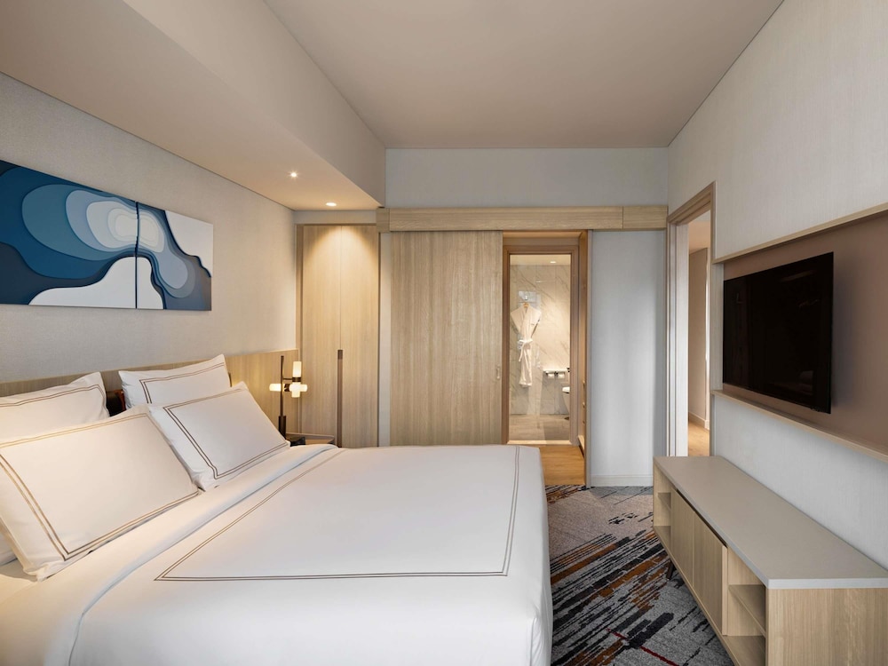 Swissotel Living Jakarta Mega Kuningan 13/50