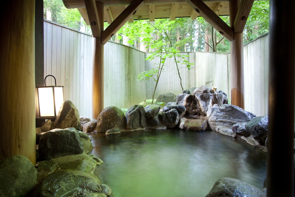 ICHIRINO KOGEN HOTEL ROAN 15/47