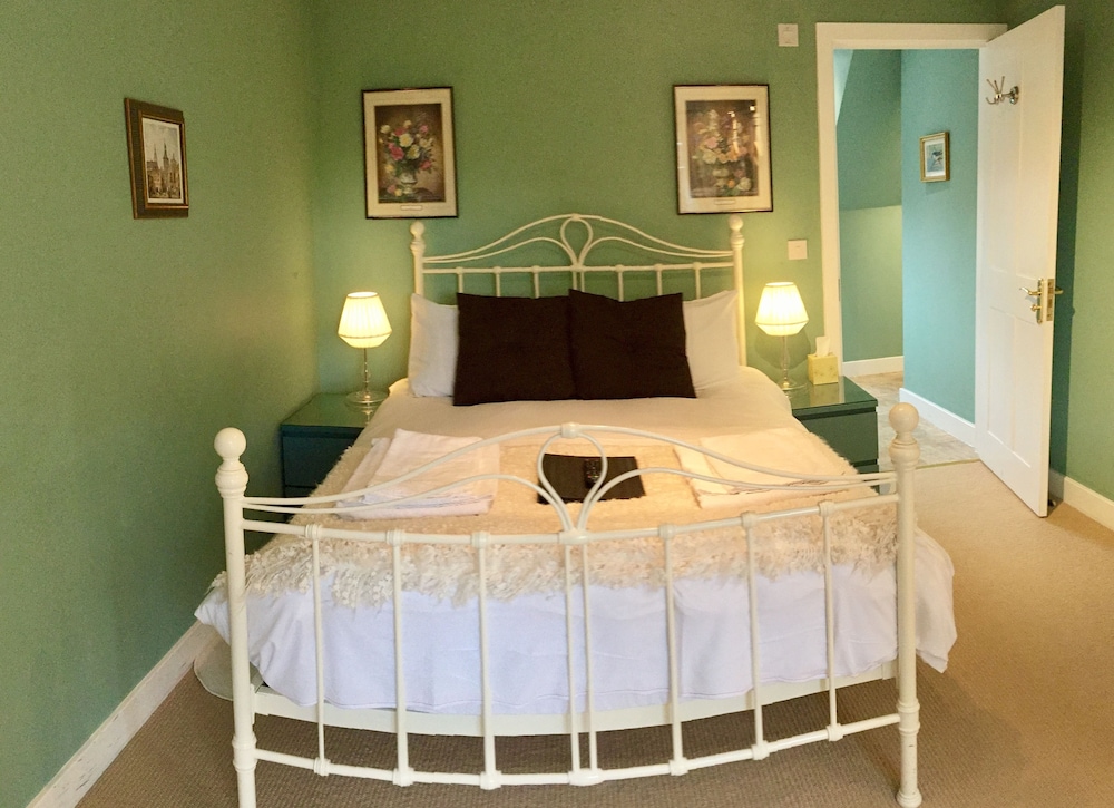 Thatched Cottage 9/67
