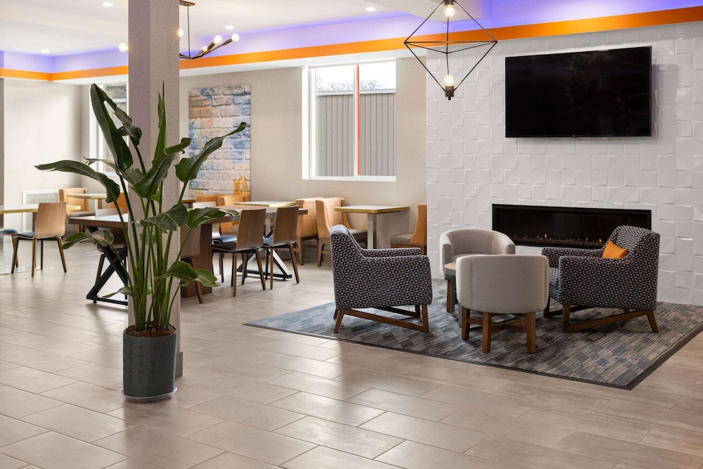 La Quinta Inn & Suites by Wyndham Williston Burlington 17/23