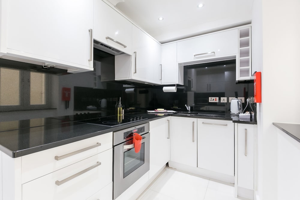Chilworth Court 52/74