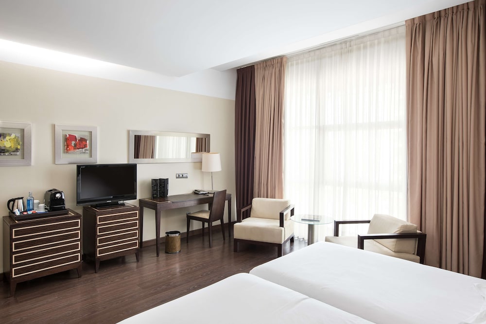 Nh Gran Hotel Casino Extremadura 13/50