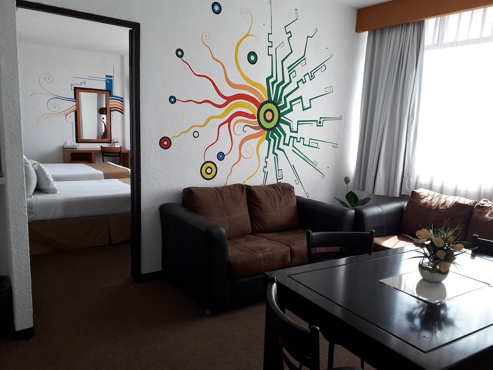 Hotel Napoles 27/40
