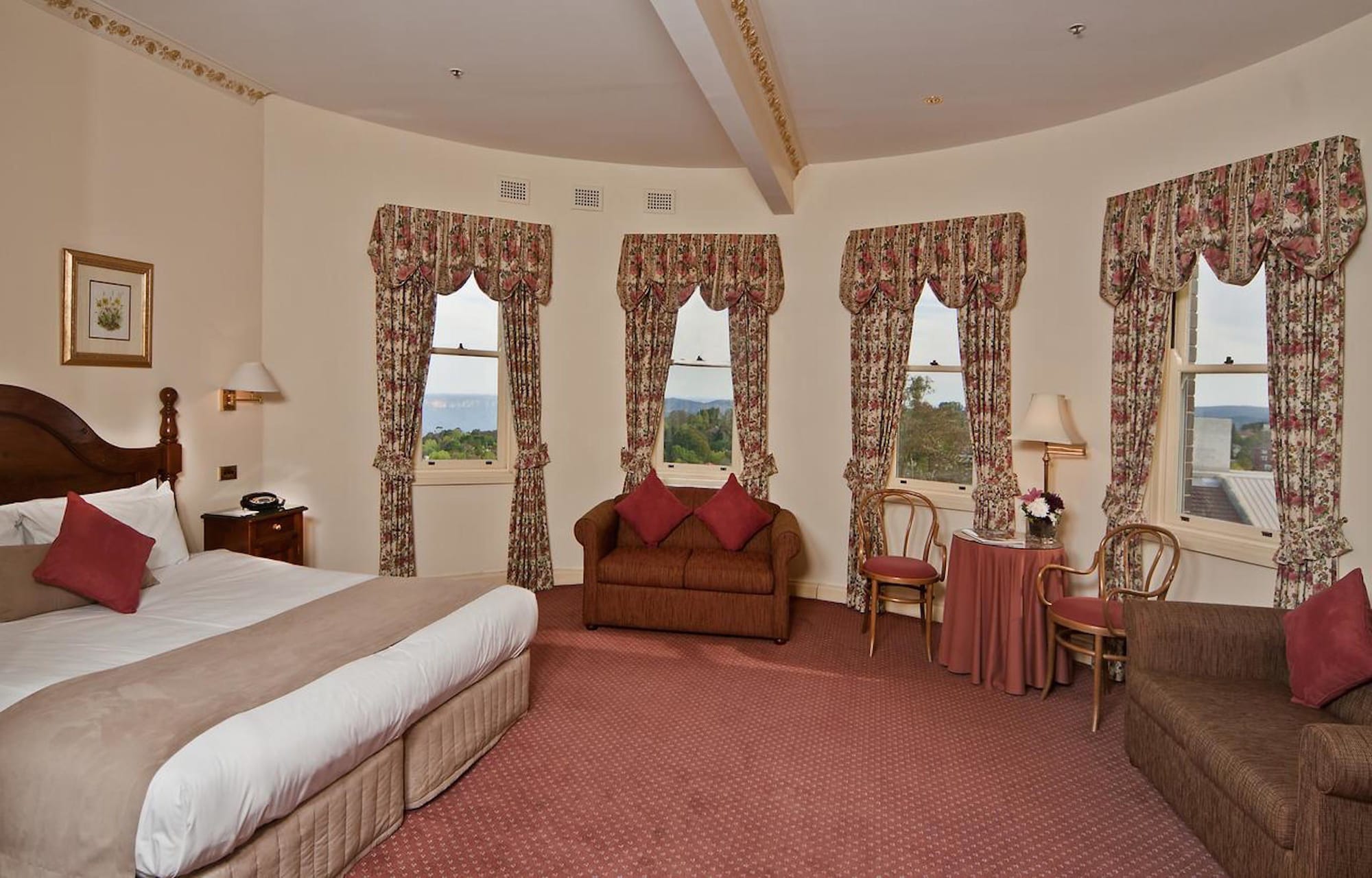 Heritage, Suite, King Bed، Mountain Heritage Hotel And Spa Retreat 5/10