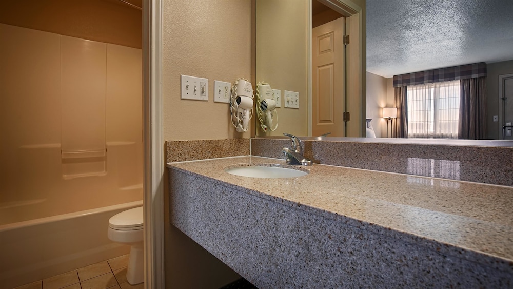 Best Western Taylor Inn 9/24